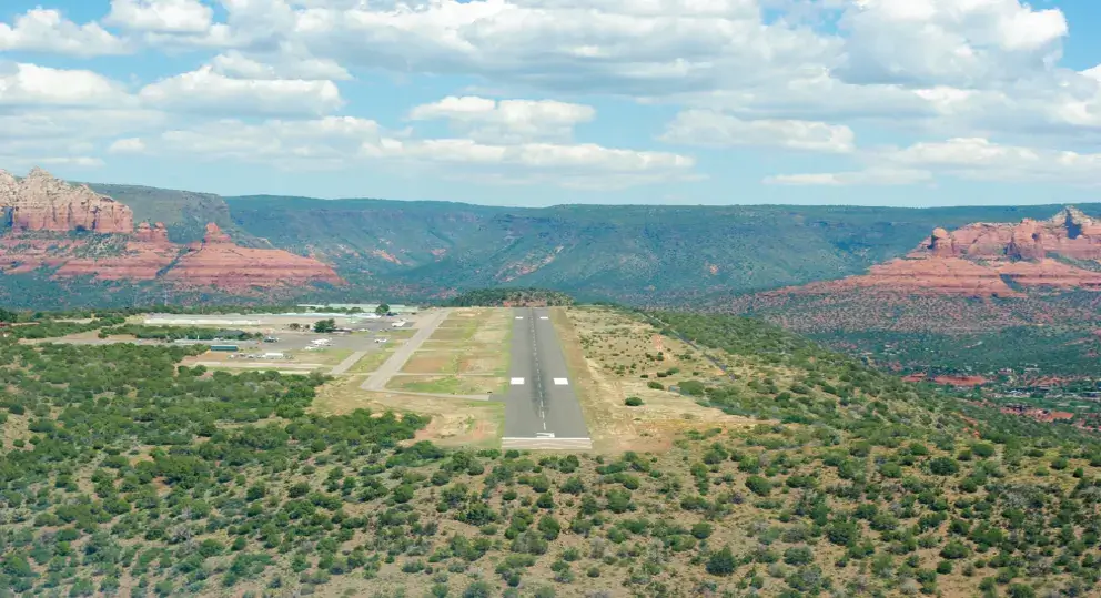Sedona Airport is one of the many airports that operate without a control tower